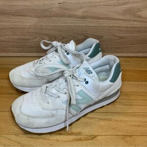 New Balance 574 Sneakers in Green / White - Size 8
